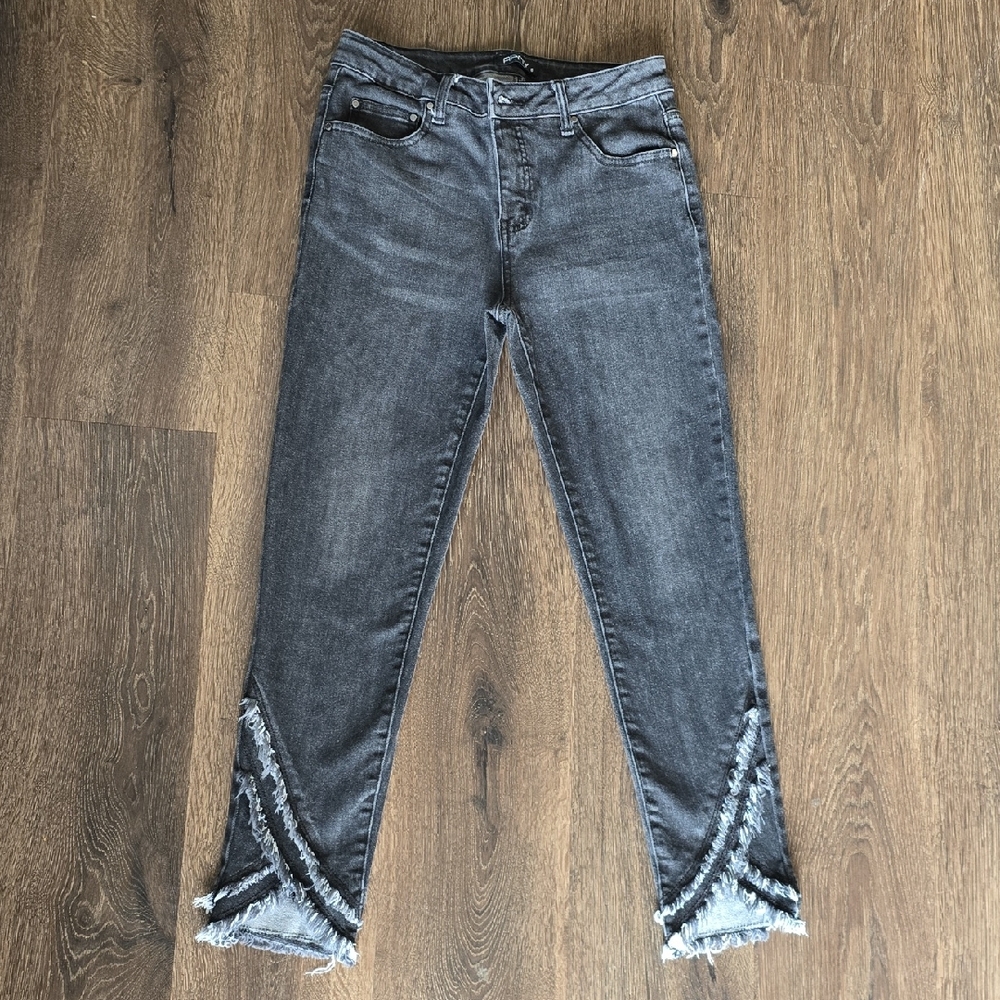 APNY Gray Frayed Hem Women Jeans